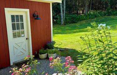 Beautiful House in the Woods, Huge Yard, Hot Tub - Foto 7