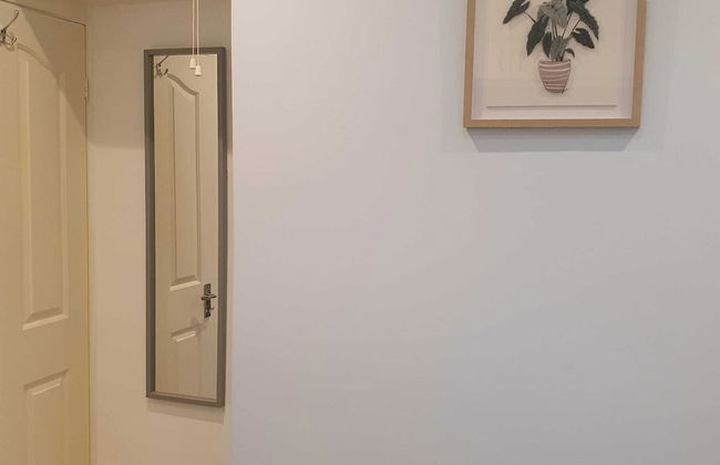 Light 1-bed - London N8 - Free Parking - Fast Wifi - Foto 25