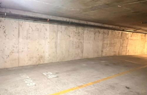 Lakeside luxury with hot tub and pool - Foto 22