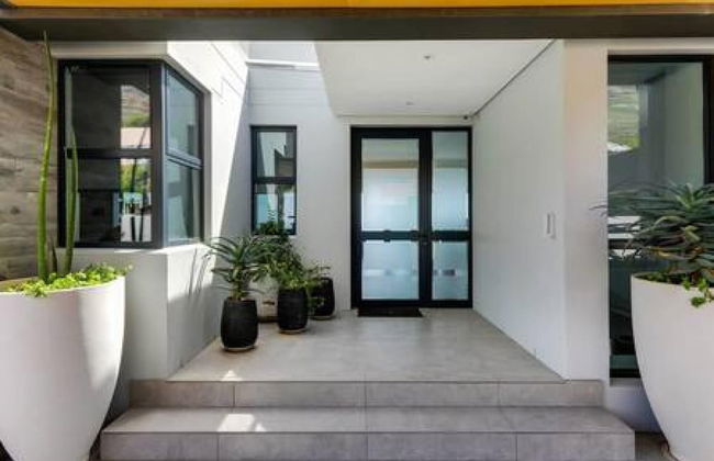 Luxurious Holiday Villa w Views Pool Jacuzzi Halo Villa - Photo 5