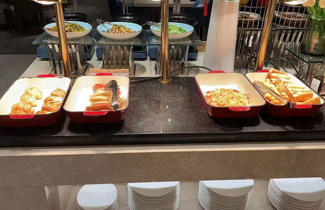 Cheng Du Wifc Suites -YYC Preferred - Photo 34