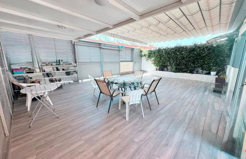 Chalet Familiar Jardín a 15 min centro y Warner - Foto 14