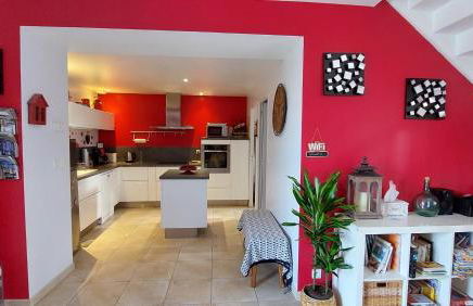 Le So Sweet, maison avec jardin clos, terrasse aménagé, jeux et jouets, baby foot, flipper, table de ping pong, à 1km de la plage d' Omaha beach et près Port en Bessin - Foto 9