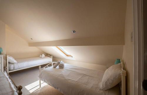 Heddwch - Beach House in Heart of Broad Haven for 14 - Photo 14