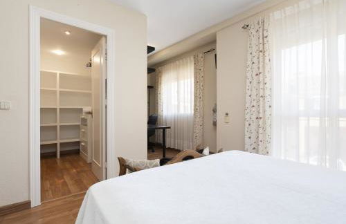 Chalet Pareado & Piscina - Foto 4