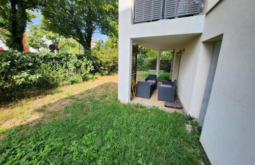 Appt 2 chambres au calme - jardin privé - Metro D, Eurexpo, Groupama Stadium - Foto 15