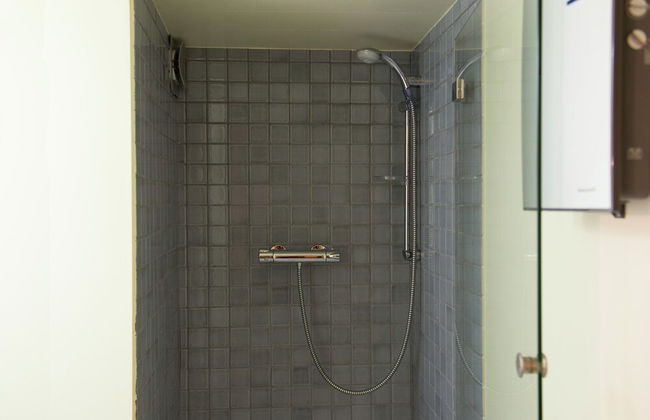 Group Stay With Pool, Chevron - Photo 28