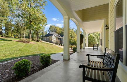 Lakefront 6bdr, Priv Dock, Game Room, Firepit Jake's Lake House by Avantstay - Foto 146