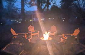 Cozy 4BR Retreat - Private backyard, Gazebo & Grill - Foto 14