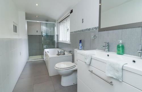 Greenslades - Photo 19