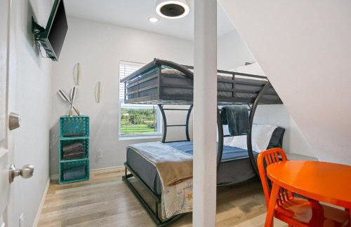 Views! Beachside, Hot Tub, Arcade, Family Beach Retreat with Fun for Every Age! - Foto 22