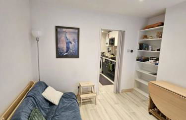 Isle of Wight Gem Cozy 2BR in Ryde - Photo 10