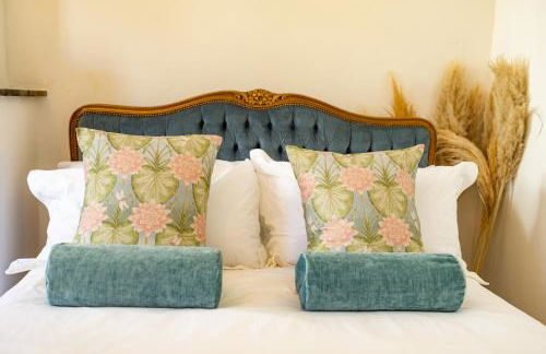 CHAMPAGNE HOUSE- Oasis de luxe & de charme - coeur de ville - 10-12 pers - piscine, cuisine d'été, patio, bar & piano - Photo 21