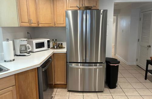 The Wrigleyville Deluxe -Steps from Wrigley Sleeps 10 - Foto 15