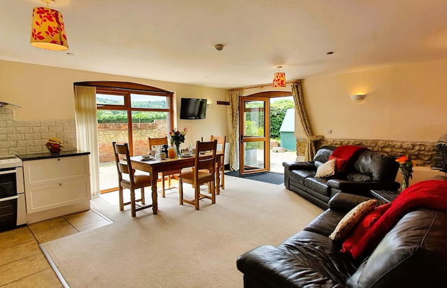 The Victorian Barn self catering holidays with pool & hot tubs - Photo 64