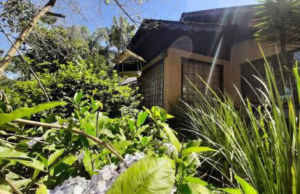 Chalé Pakere Montanha Lumiar - Conforto a mais de 1000 metros de altitude junto a natureza, wifi, piscina, sauna e água de nascente - locação do chalé sem prestação de serviços - Foto 57