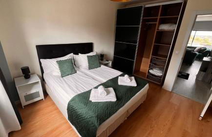 Apartment Beta - 2 Bedrooms, Private Rooftop Patio with Hot Tub, BBQ and View - Foto 4