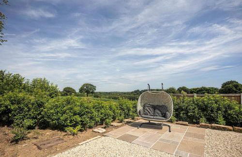 Fairvale House - Photo 25