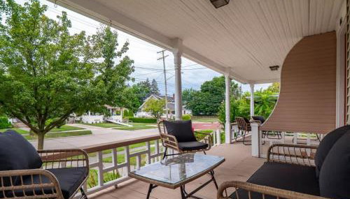 Entire Duplex w Historic District and Sleeps 12 - Foto 4