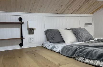 Tiny House Living with In Unit Laundry Steps from Kaiser - Foto 26