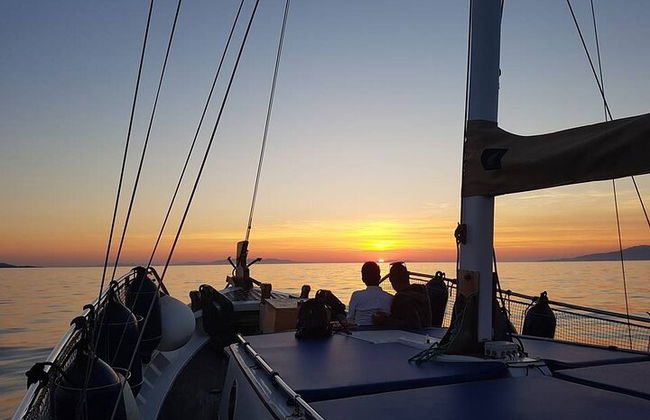 Cruzeiro ao pôr do sol em Mykonos com bebidas - Foto 2