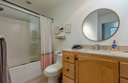 The Yorba Oasis w/Pool - Foto 23