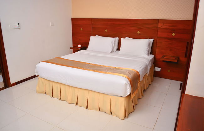 Unique Towers Luxury Boutique Suites - Photo 11