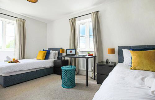 Premium 4 large double bed townhouse in Bicester, next to Bicester Village - Foto 25