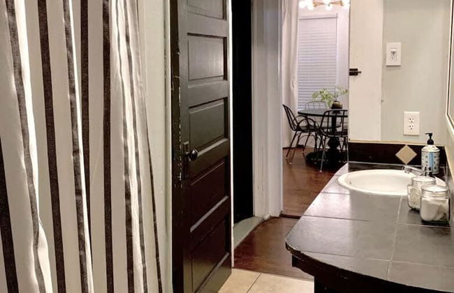 Jefferson Home Room 1 - Photo 8