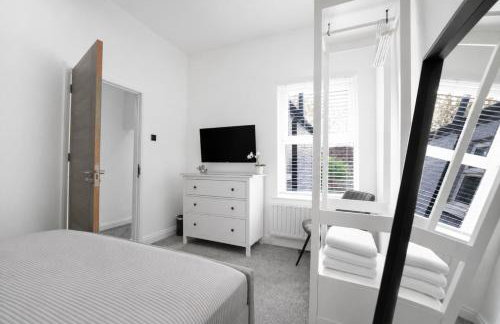 The Manchester Haven Sleeps 10 Near City Centre Breakfast hamper included - Photo 41