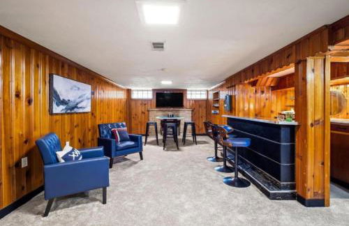 4 Bedroom Pool and Hot Tub Home Near Cleveland - Foto 62