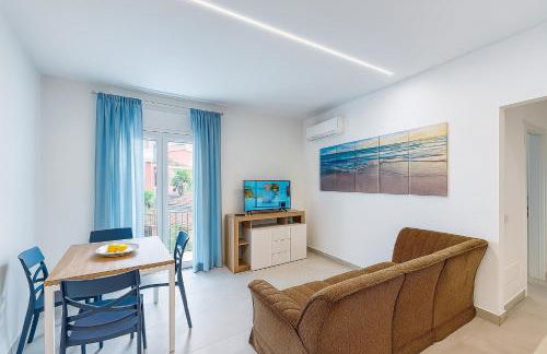 Home & Garden - Foto 1