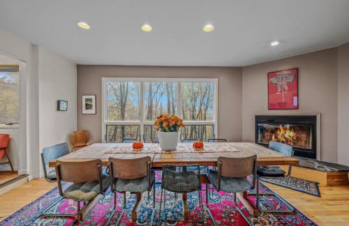 Black Forest - Wifi, Pet Friendly, Grill, Deck, Screen Porch, Family Friendly, Fireplace, Pool Access, Hiking - Foto 12