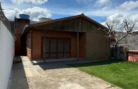 Casa ampla e bem localizada - 1 rua da praia - Foto 2