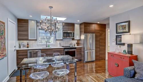 Myers Park Gem Great location - Photo 5