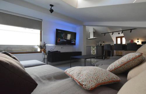 Charming stone apartment with jacuzzi in center of Omiš - Foto 58