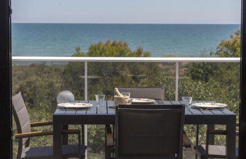 AT Almirall II - Photo 2