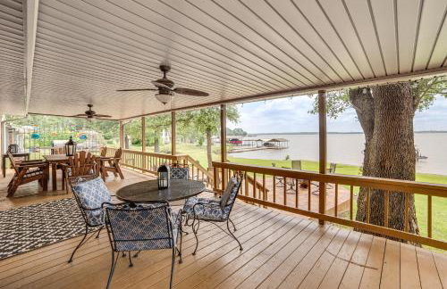 Waterfront Retreat with Dock on Cedar Creek Lake! - Foto 24