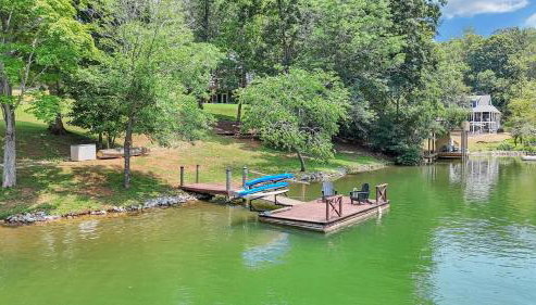 Lakefront 3BR with Dock, Fire Pit, Lawn Games, and Game Room - Foto 4