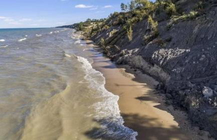 Beachfront Haven - Sunset Views - Hot Tub - BBQ - Family Friendly - Foto 2