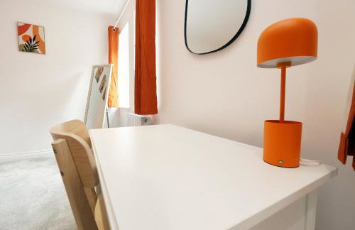 large 2 bed central apartment with balcony and private parking - Foto 62