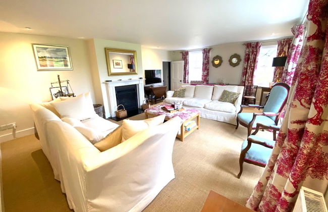 Stunning 6-bed Country House With Heated Pool - Foto 27