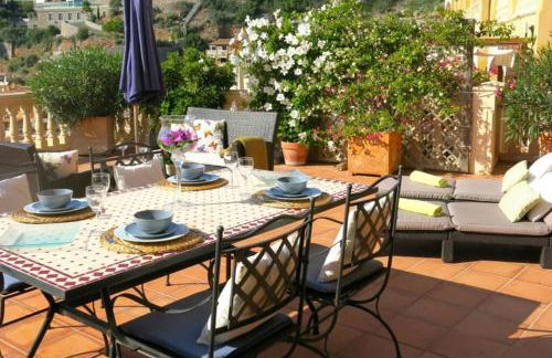 Apartamento en el Puerto de Sóller con gran terraza privada y vistas al mar. Piscina comunitaria. Localizado en un zona tranquila y muy soleada. Wifi gratis disponible. Parking. - Foto 5