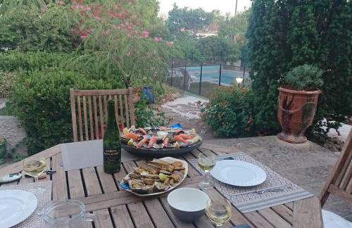 Grande villa entièrement rénovée avec piscine - Foto 3