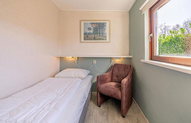 Cozy Holiday Home With hot tub on Texel - Foto 8