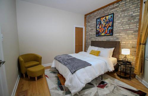 Queen Beds, Long Stay, Garage Parking, Near Train - Foto 4