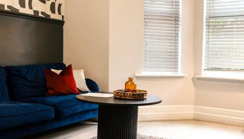 Spacious Stylish Home with FREE Parking 10 Mins to Manchester Centre & AO Arena Ideal for Groups & Long Stays - Foto 5