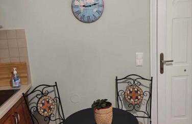 Vintage Garden House - Photo 19