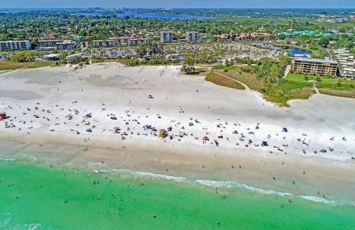 Bikini Tini Time - Foto 76