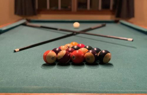 The Game Cabin at Rustic River - Foto 16